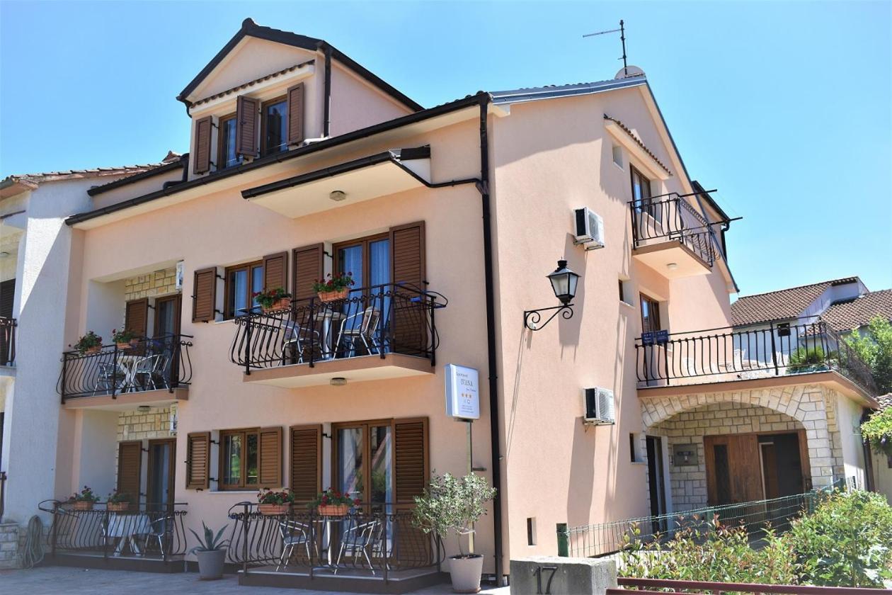 Apartments & Rooms Ivana Rovinj Exterior photo